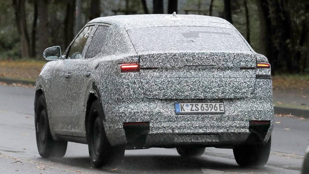 Il nuovo crossover elettrico di Ford realizzato in collaborazione con Volkswagen è stato sorpreso durante i primi test. | Elettronauti.it