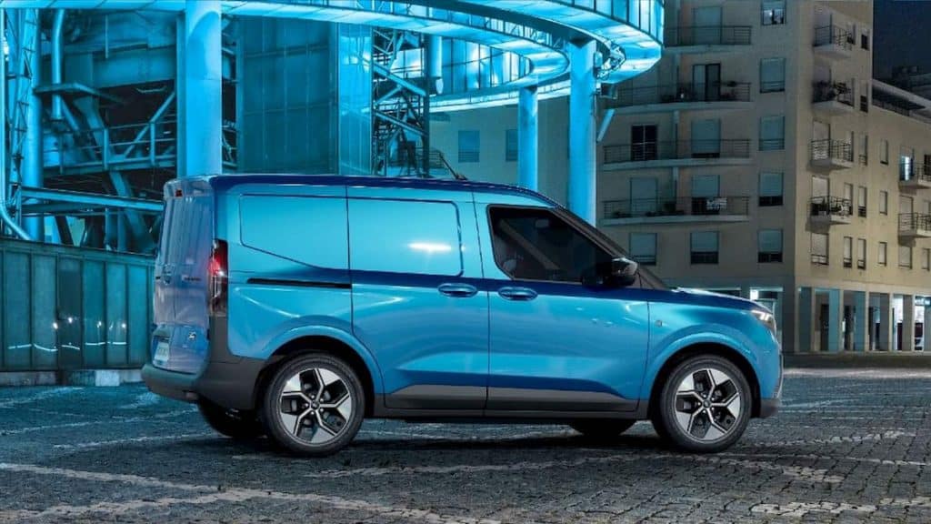 Ford svela il suo terzo furgone elettrico, l'e-Transit Courier | Elettronauti.it