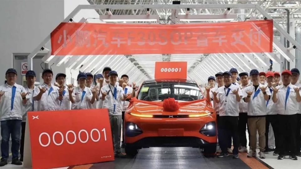 L'auto più importante di Xpeng, l'elegante SUV elettrico G6, inizia la produzione