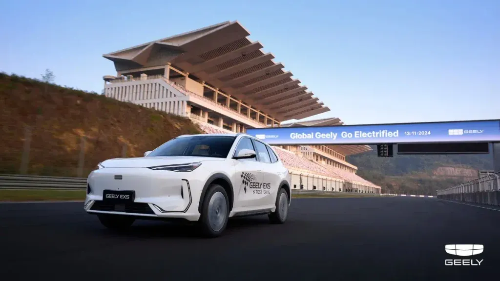Il prossimo SUV elettrico  EX5 di Geely incentrato sulla tecnologia | Elettronauti.it