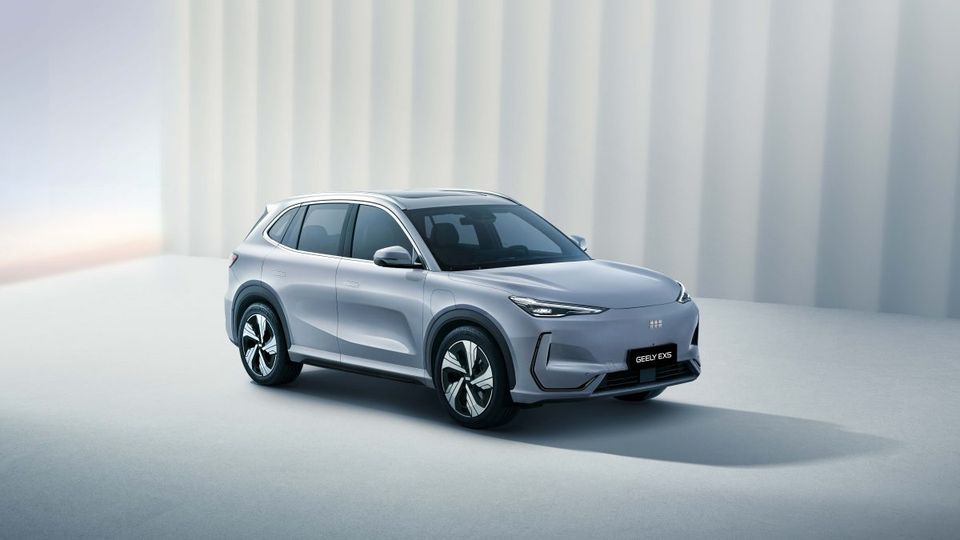 Il prossimo SUV elettrico EX5 di Geely incentrato sulla tecnologia
