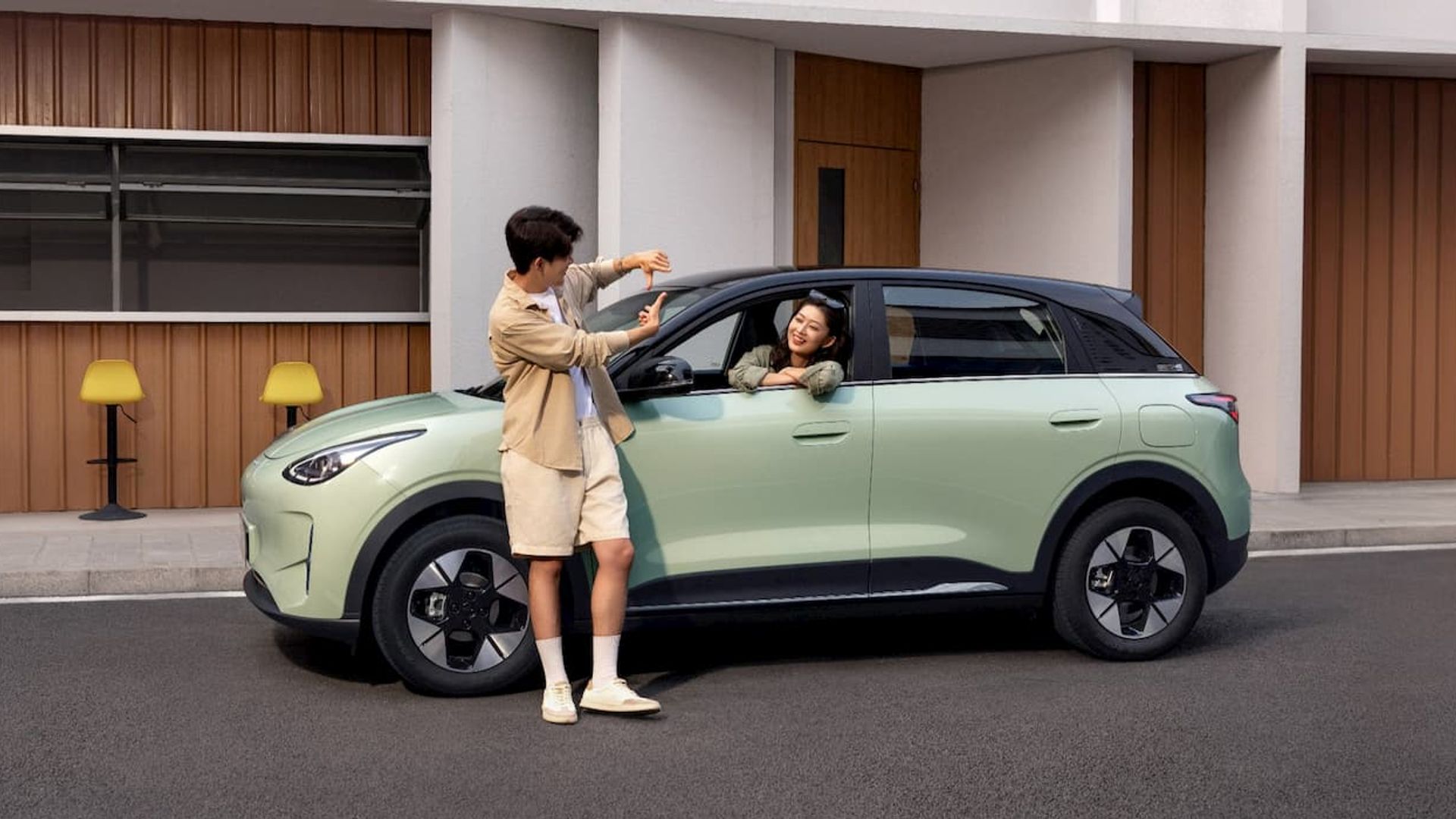 Geely presenta la nuova Geome Xingyuan EV a basso costo per sfidare BYD Dolphin.