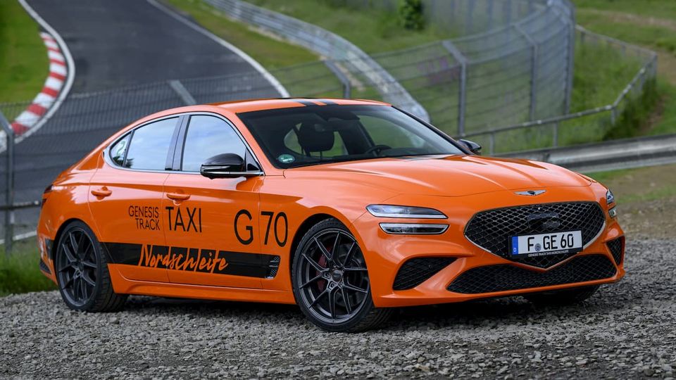 Genesis in fase di lancio di una berlina sportiva di lusso G70 EV