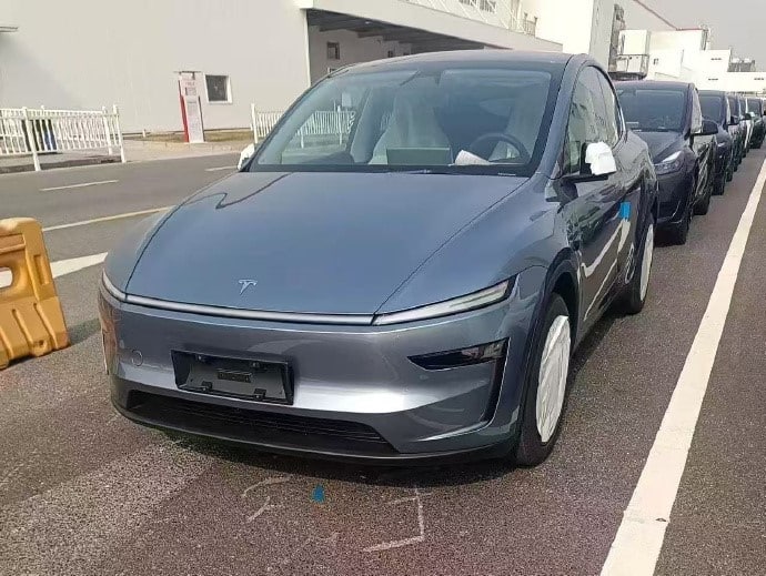 Tesla Model Y 2025 frontale | Elettronauti.it