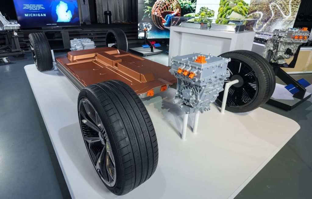 GM, nuova piattaforma EV su Chevy Equinox | Elettronauti.it
