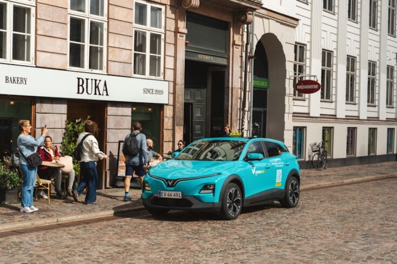 Green SM debutta in Europa con taxi elettrici VinFast | Elettronauti.it