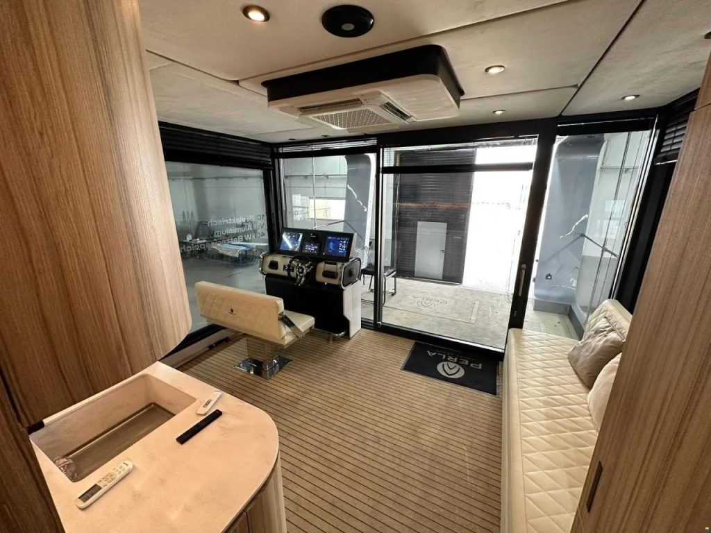 houseboat perla e-vision interni | Elettronauti.it