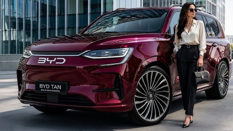 BYD Tang terza generazione: debutto a Chengdu