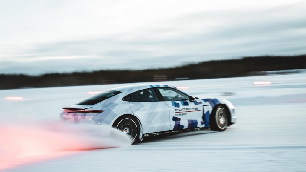 La Porsche Taycan entra nel Guinness dei primati - ancora una volta | Elettronauti.it