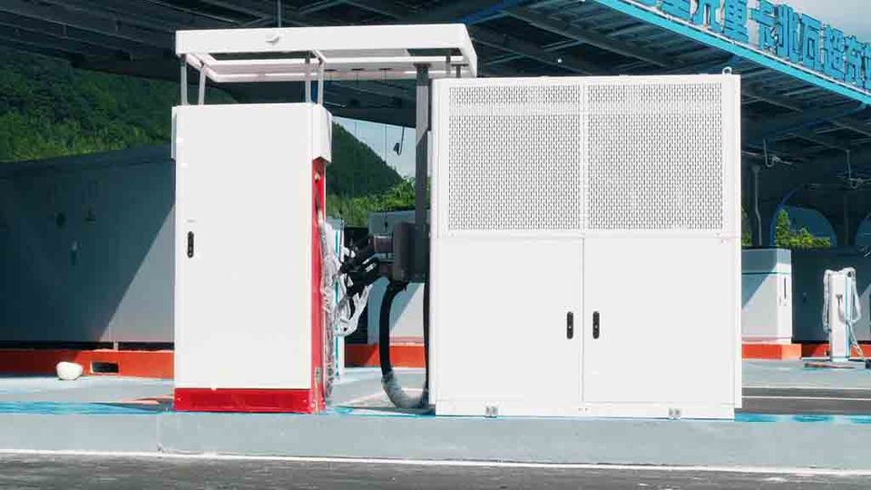Stazione di ricarica Huawei da 100 MW per camion elettrici