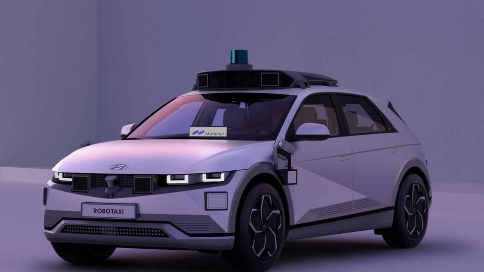 Hyundai Ioniq 5 a guida autonoma di Lyft Anteriore