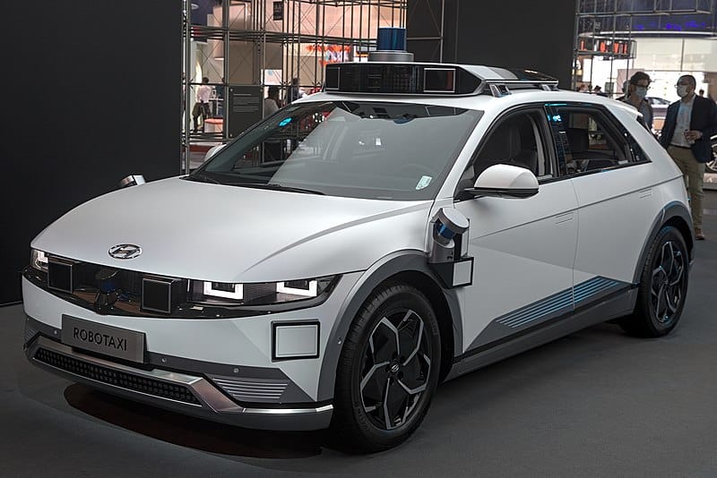 Hyundai Ioniq 5 a guida autonoma di Lyft Anteriore