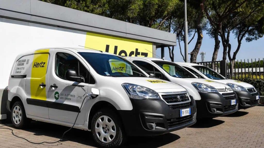 Hertz E-xperience: il noleggio diventa elettrico | Elettronauti.it