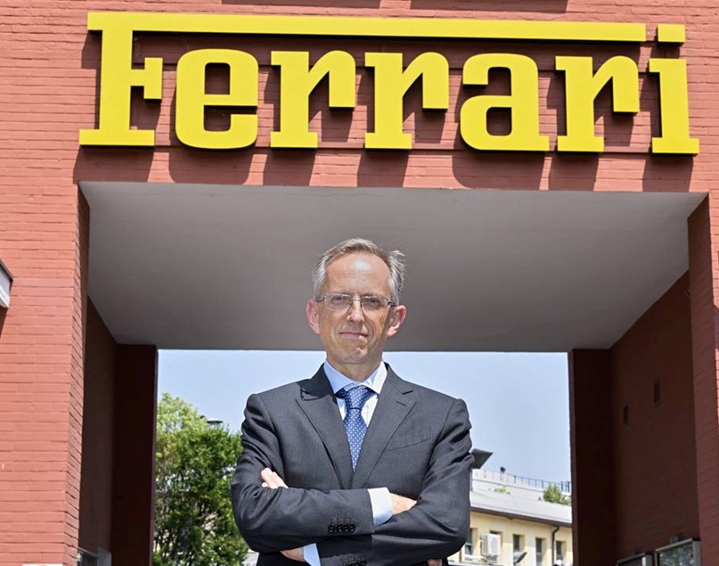 Ferrari, cambio di rotta per i suoi futuri modelli elettrici | Elettronauti.it