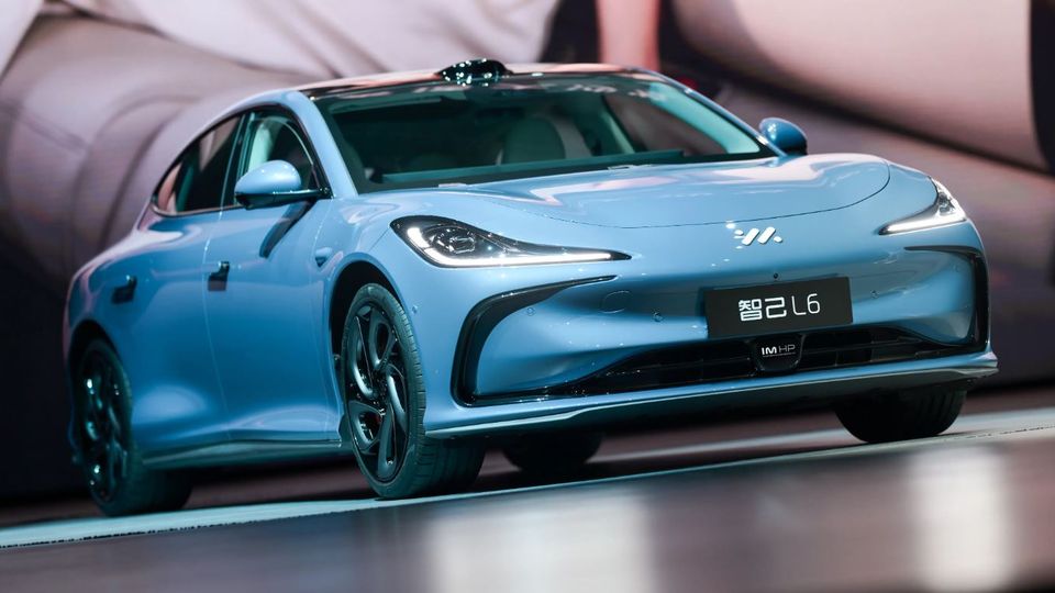 IM Motors L6 con batterie allo stato solido - la promessa di Ginevra mantenuta a Shanghai