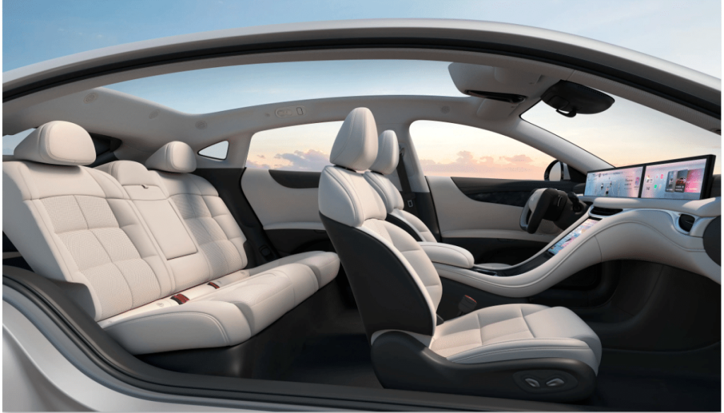 IM Motors L6 con batterie allo stato solido - la promessa di Ginevra mantenuta a Shanghai | Elettronauti.it