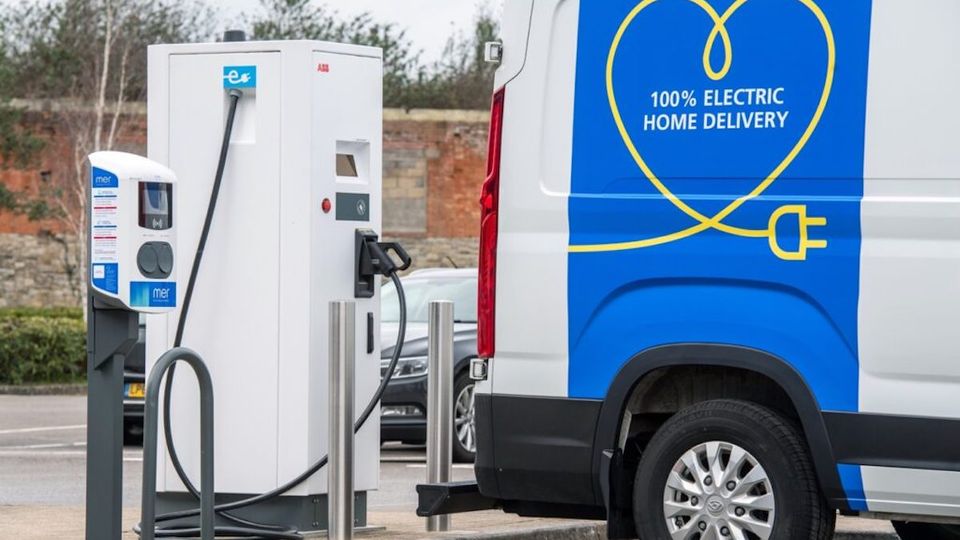 I furgoni elettrici si stanno avvicinando alla parità di prezzo con il diesel e sono più economici da gestire