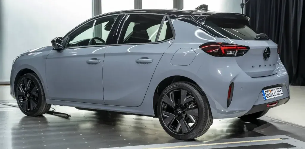 Corsa Electric 2023 - Cambio nome, restyling e prestazioni | Elettronauti.it