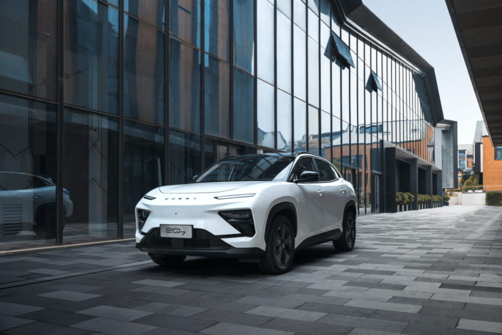 Il SUV elettrico leggero in alluminio eQ7 di Chery Auto esce dalle linee di produzione | Elettronauti.it
