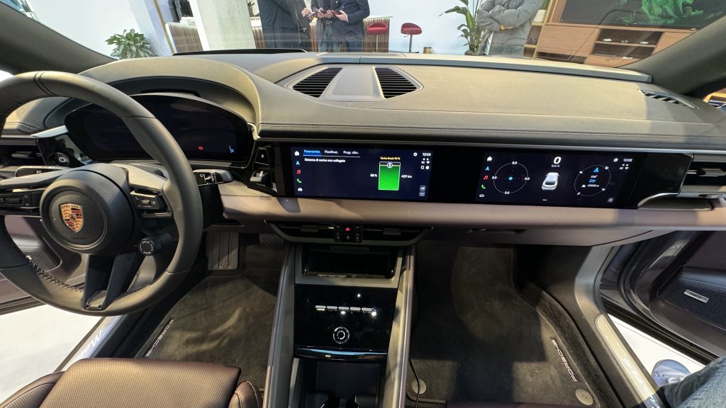Porsche Macan EV - Milano Design Week | Elettronauti.it