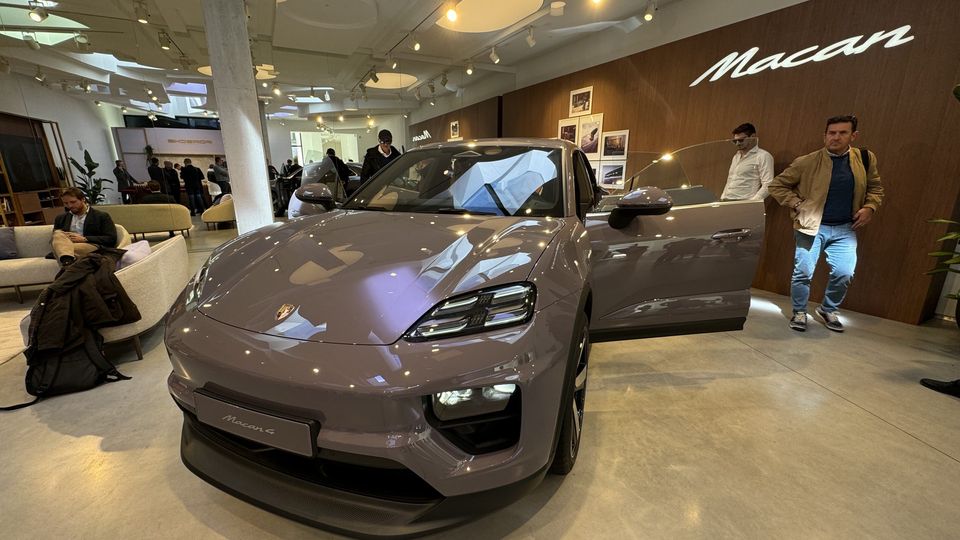 Porsche Macan EV - Milano Design Week