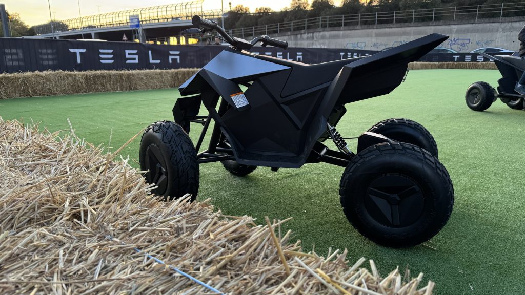 Inaugurazione Tesla Hub Store Verona - Cyberquad | Elettronauti.it