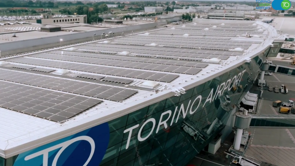 Torino Airport, con l'impianto fotovoltaico da 1,4MW è ora l'aeroporto più green d'Italia