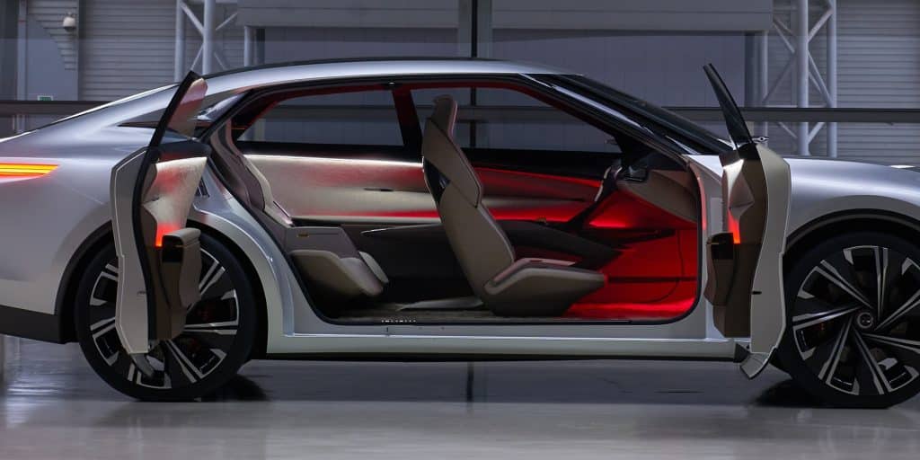 Infiniti mostra ai concessionari la nuova berlina elettrica simile a Tesla Model S | Elettronauti.it