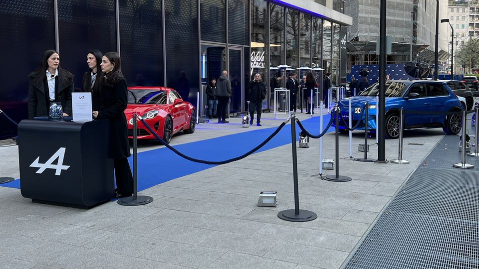 Inaugurato a Milano l'Atelier A290 Alpine Lounge