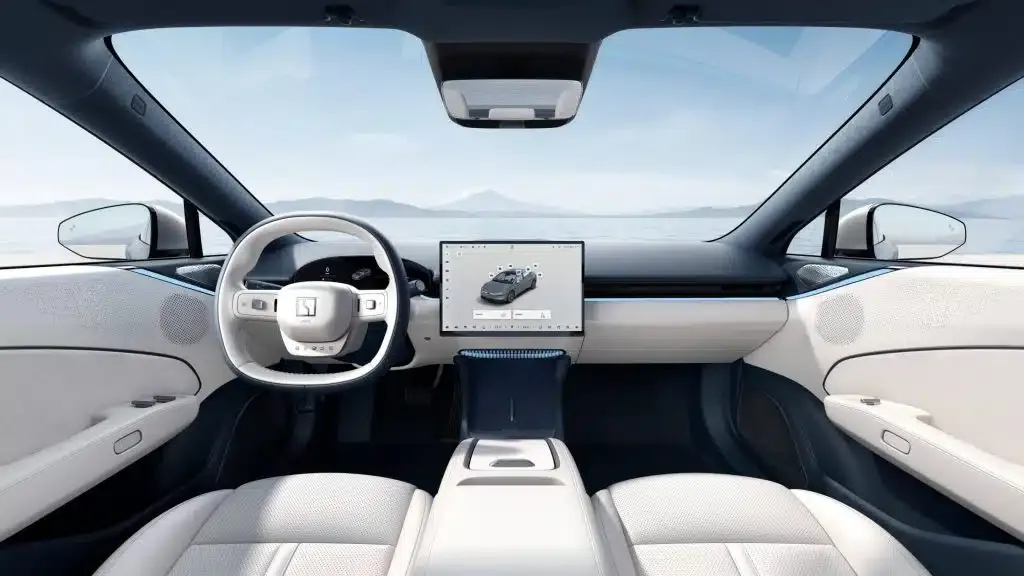 ZEEKR 007, la berlina cinese da 870Km di autonomia | Elettronauti.it