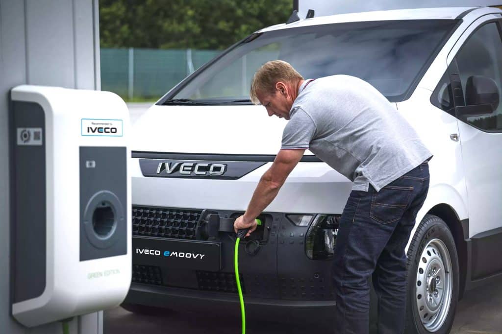 IVECO annuncia un nuovo furgone cargo elettrico. | Elettronauti.it
