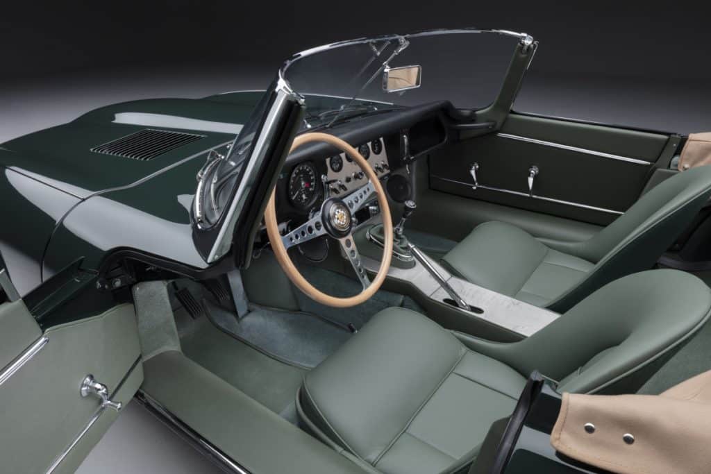 Jaguar e-Type Retrofittata Interni | Elettronauti.it