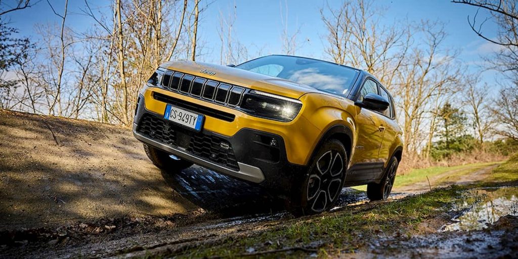 Jeep ha appena lanciato l'Avenger elettrico in Giappone e sfida Toyota | Elettronauti.it
