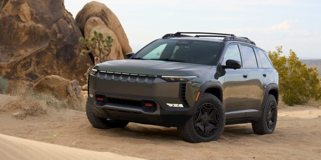 Jeep sfida Rivan e Tesla Cybertruck con il pick-up Gladiator EV | Elettronauti.it