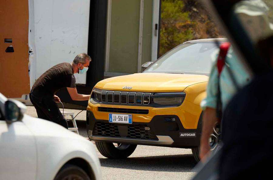 jeep elettrica anteriore