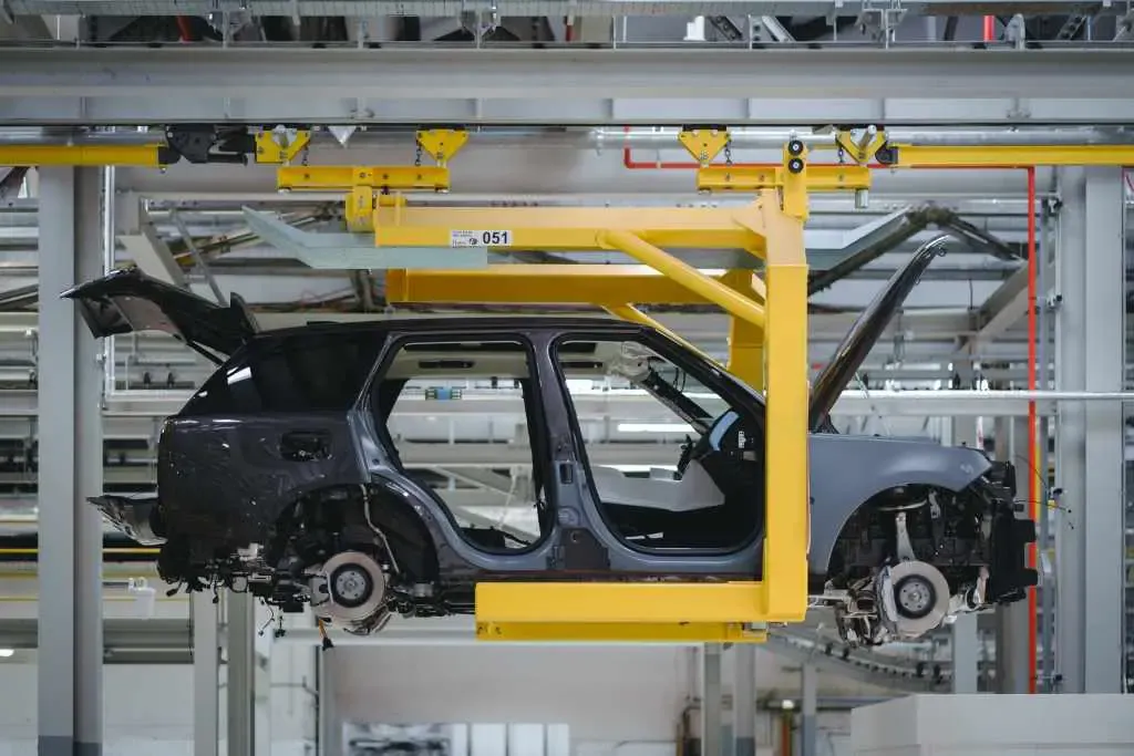 Jaguar investirà 15 miliardi di sterline nella transizione elettrica, per aprire gli ordini per la Range Rover EV | Elettronauti.it