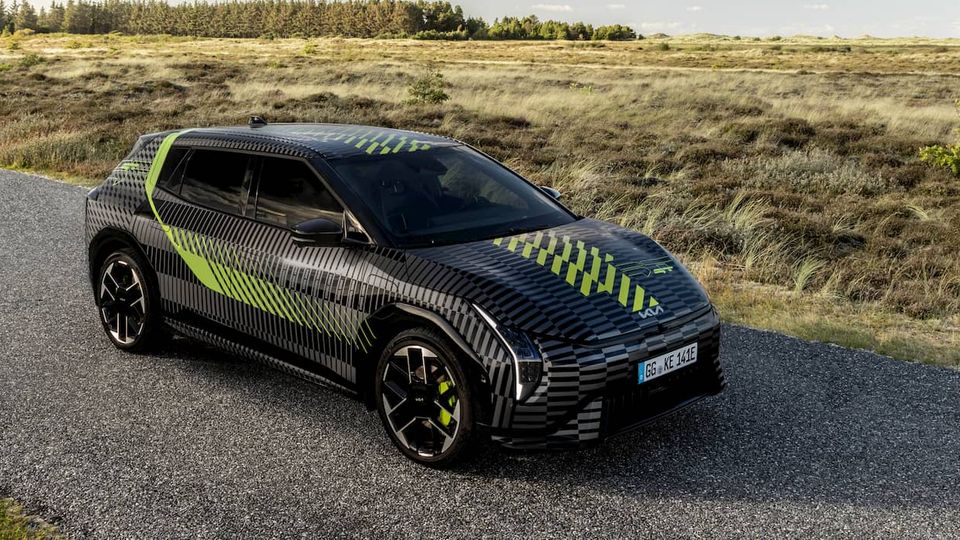 Kia EV4 GT: primo hot hatch elettrico con design “GT Wrap”