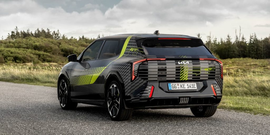 Kia EV4 GT: primo hot hatch elettrico con design “GT Wrap” | Elettronauti.it
