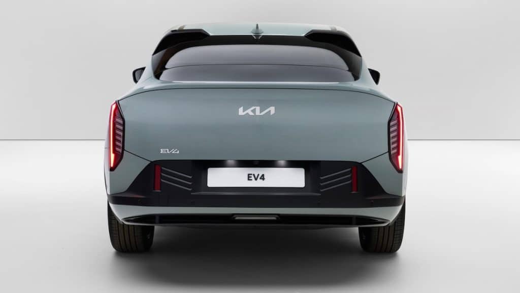 Kia EV4 - la nuova compatta elettrica che punta a conquistare il mercato europeo | Elettronauti.it