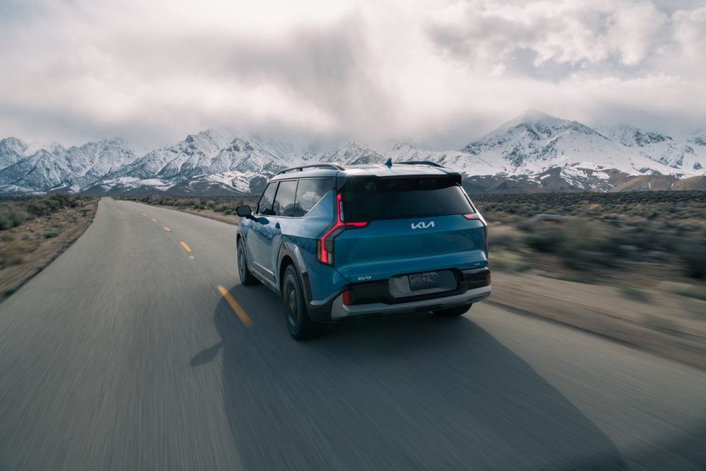 Ecco come Kia sta ridefinendo il suo marchio con il SUV elettrico a tre file EV9 di punta | Elettronauti.it
