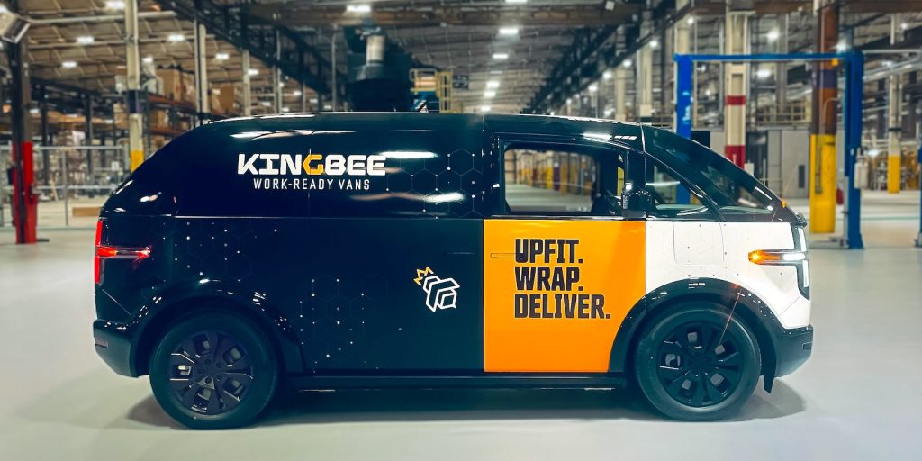 Canoo: iniziano le consegne del furgone elettrico | Elettronauti.it