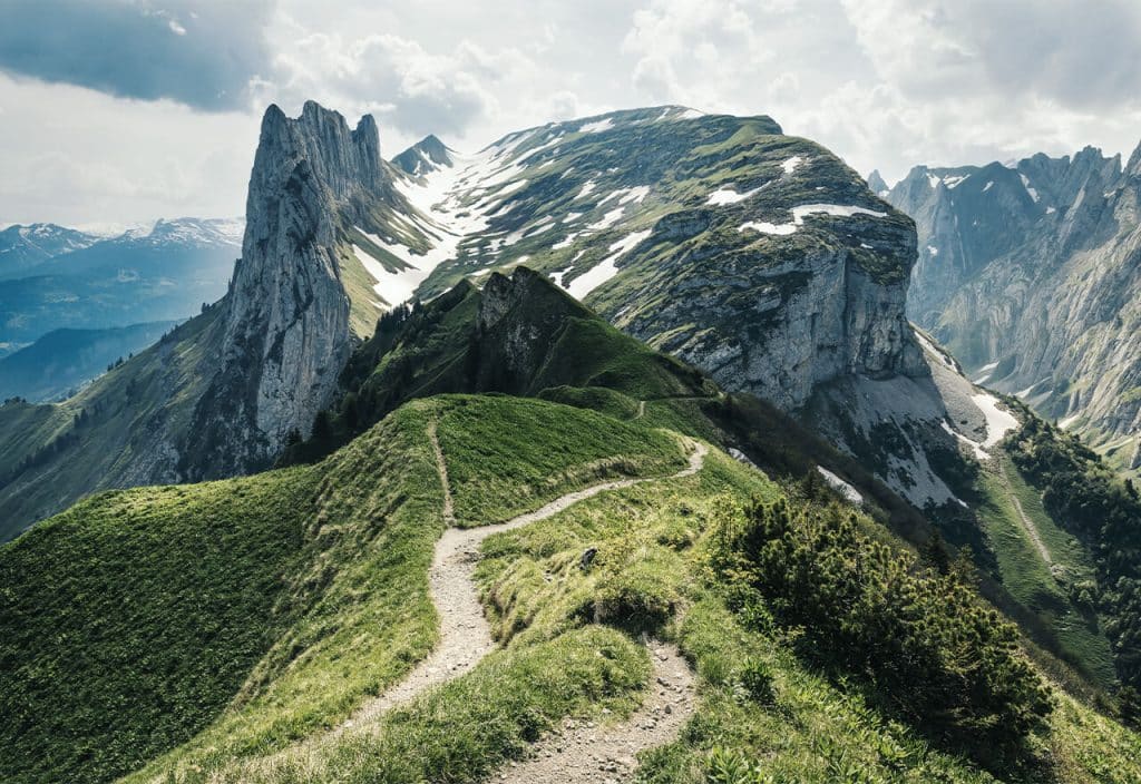 La Lombardia apre i sentieri di montagna ai mezzi a motore. Viva la transizione ecologica! | Elettronauti.it