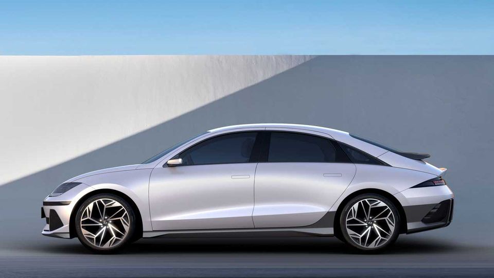 immagine laterale di hyundai ioniq 6
