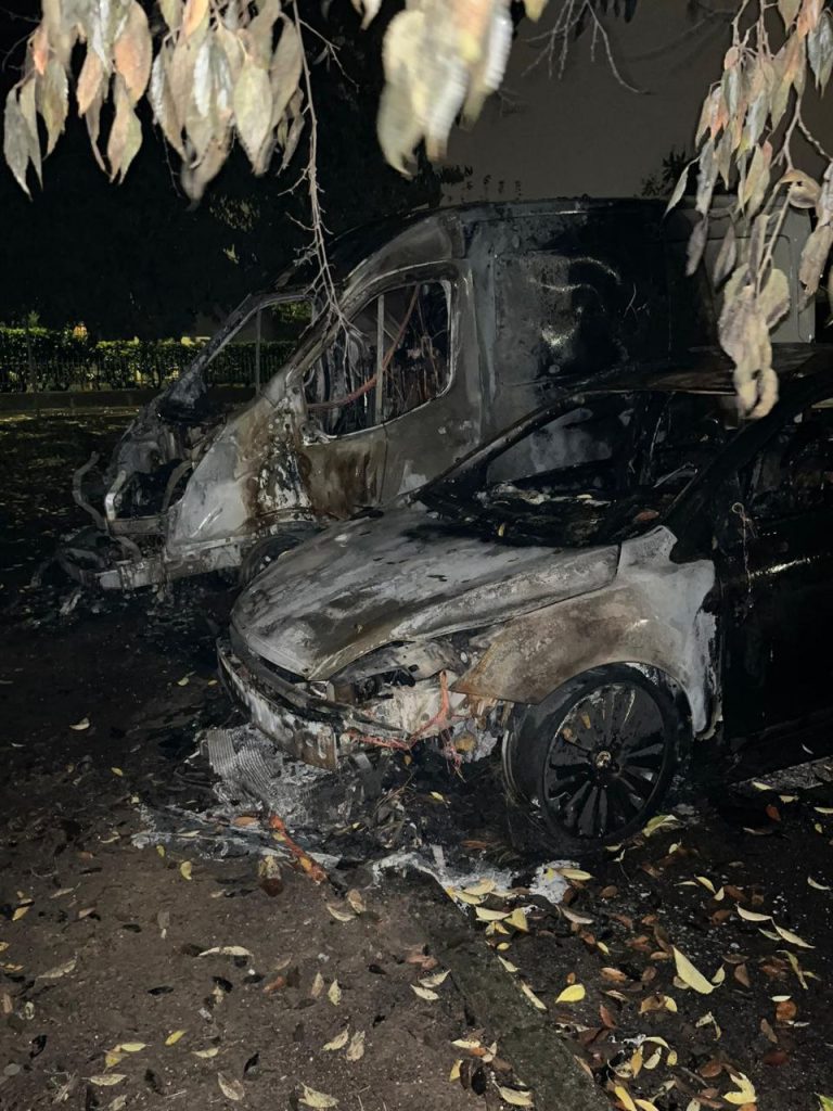 Le auto non elettriche vanno a fuoco ma non fanno notizia. Ecco cosa è successo a Roncadelle | Elettronauti.it