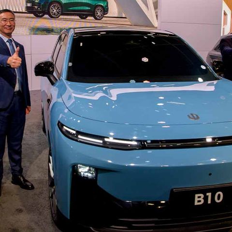 Leapmotor, sostenuta da Stellantis, presenta il SUV B10, con un prezzo compreso tra 14 e 21 mila dollari.