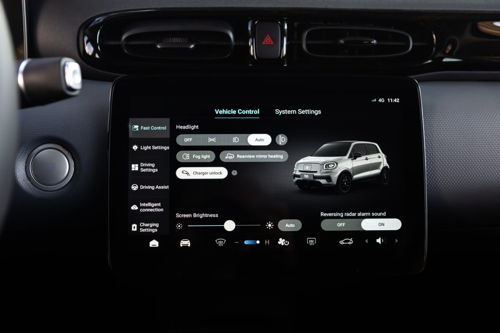Leapmotor T03 Van, display e infotainment | Elettronauti.it