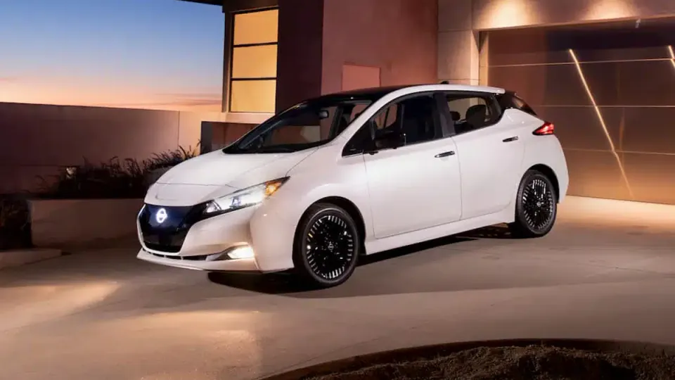Nissan LEAF in qualche modo esiste ancora nel 2024 con CHAdeMO