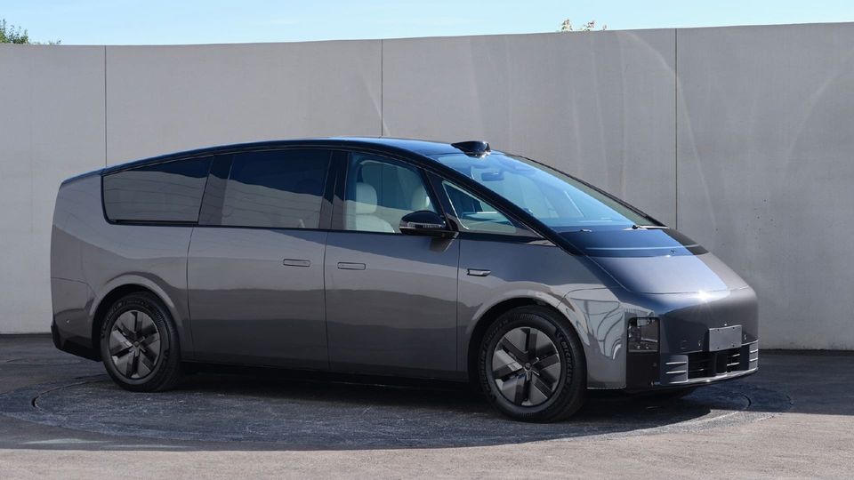 Li Auto mostra un'auto elettrica con una potenza di carica di picco di 552 kW grazie alla batteria 5C di CAT