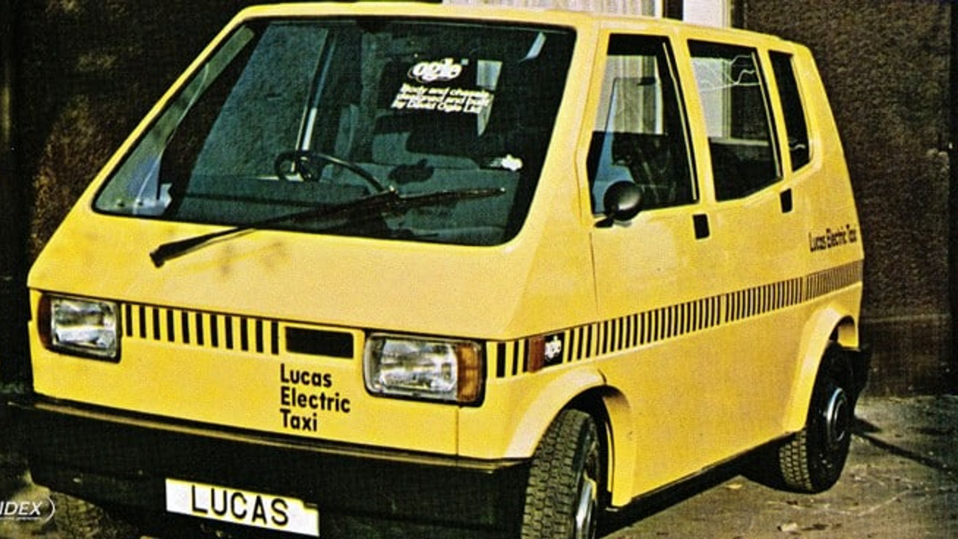 lucas taxi elettrico Anteriore
