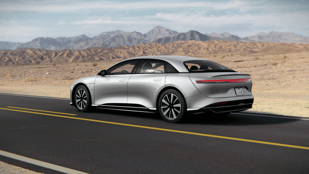 lucid air pure posteriore | Elettronauti.it